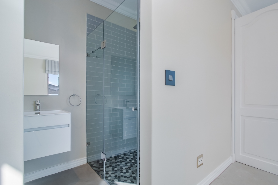 To Let 4 Bedroom Property for Rent in Val De Vie Estate Western Cape